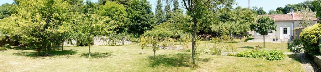 Gite Le Verger Commes Room photo